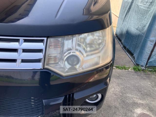 Mitsubishi DELICA 2007-09 8314203-3