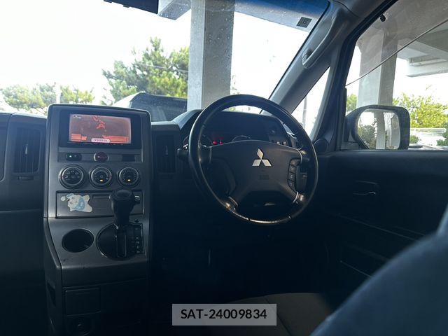 Mitsubishi DELICA 2012-07 8335584-5