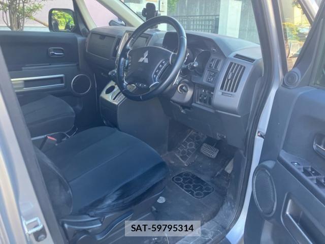 Mitsubishi DELICA 2007-09 8365586-12