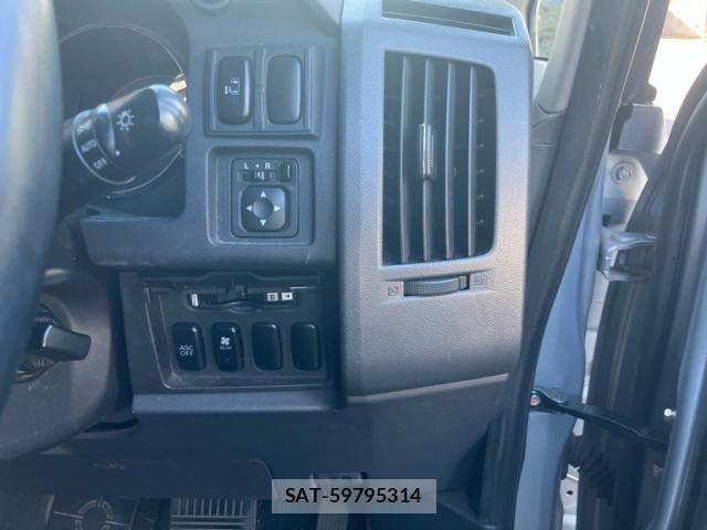 Mitsubishi DELICA 2007-09 8365586-13