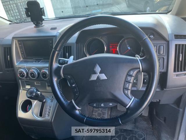 Mitsubishi DELICA 2007-09 8365586-14