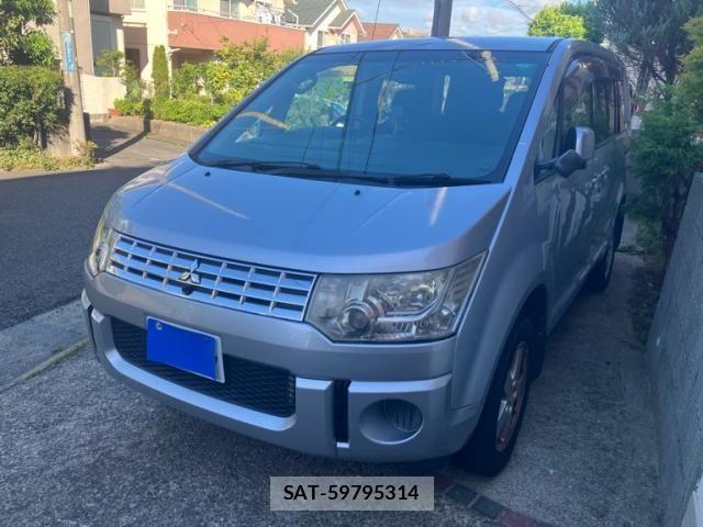 Mitsubishi DELICA 2007-09 8365586-1