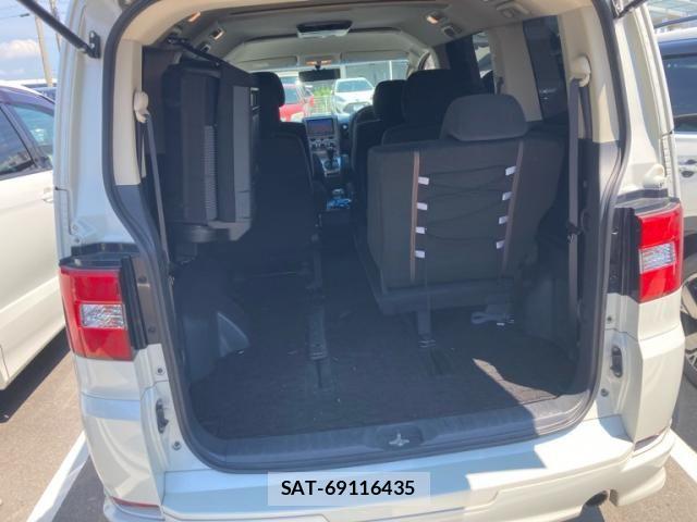 Mitsubishi DELICA 2010-09 8658752-12
