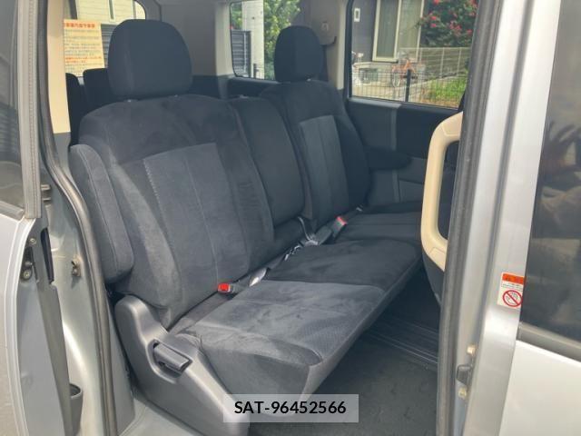 Mitsubishi DELICA 2009-12 8658750-13