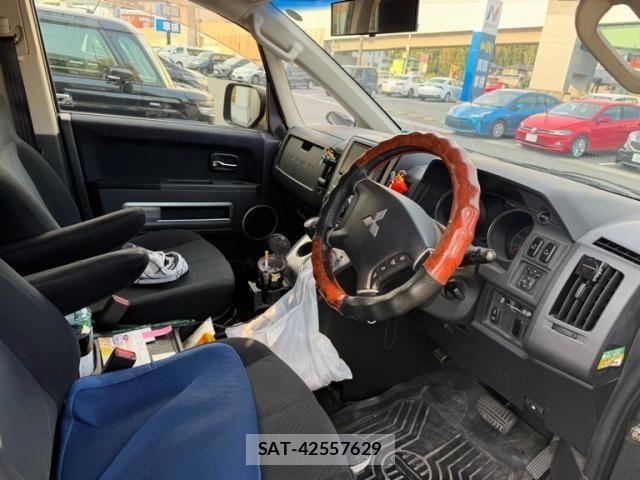 Mitsubishi DELICA 2013-08 8658749-5