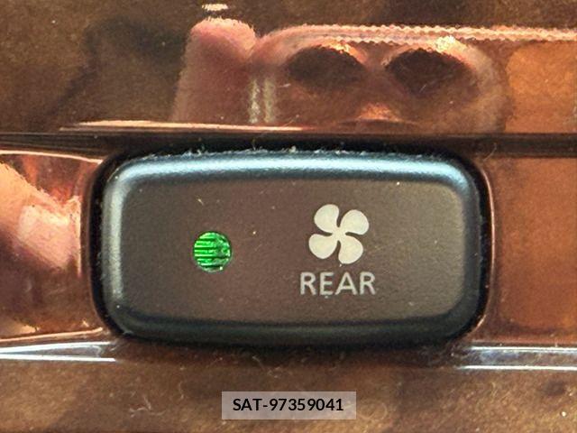 Mitsubishi DELICA 2009-03 8658747-7