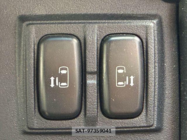 Mitsubishi DELICA 2009-03 8658747-8