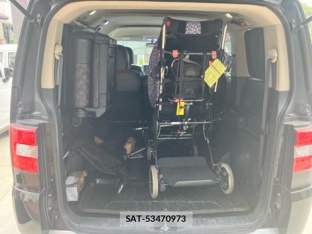 Mitsubishi DELICA 2012-01 8828708-9