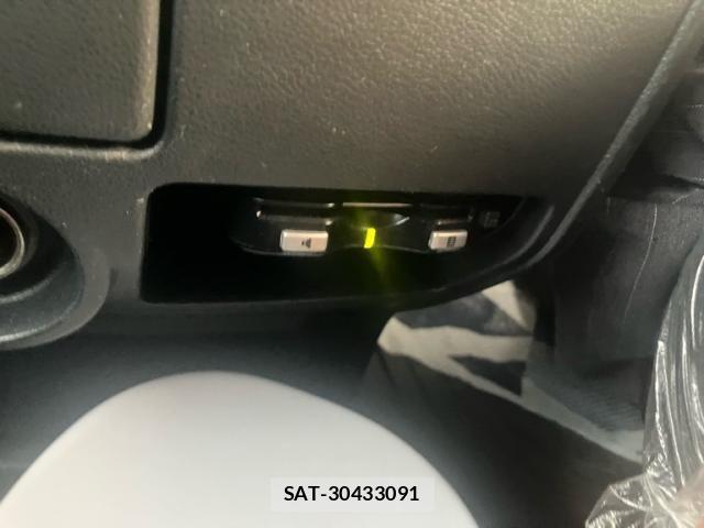 Mitsubishi DELICA 2009-05 8828713-22