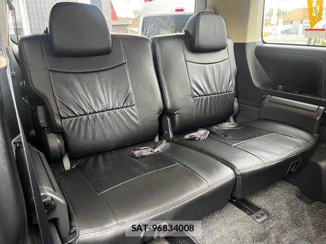Mitsubishi DELICA 2014-11 8848729-9