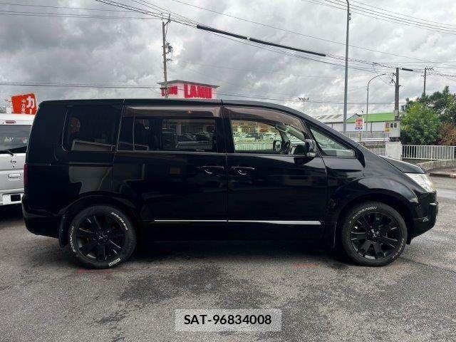 Mitsubishi DELICA 2014-11 8848729-17
