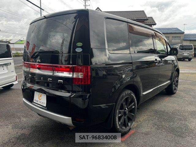Mitsubishi DELICA 2014-11 8848729-18