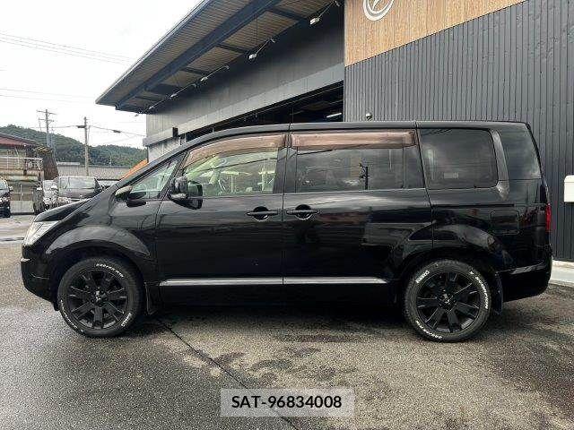 Mitsubishi DELICA 2014-11 8848729-21