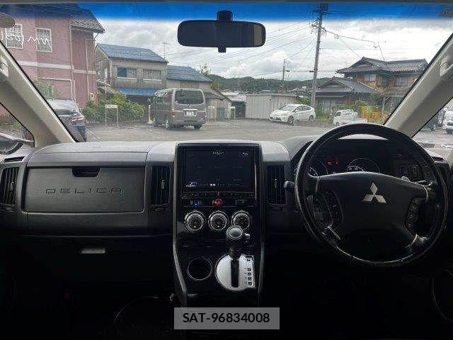 Mitsubishi DELICA 2014-11 8848729-2