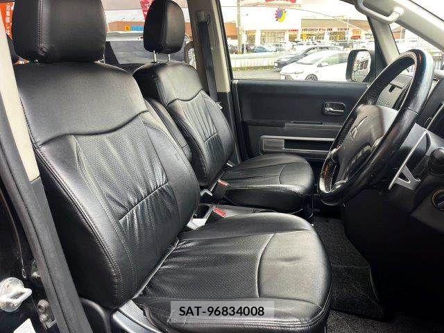 Mitsubishi DELICA 2014-11 8848729-7