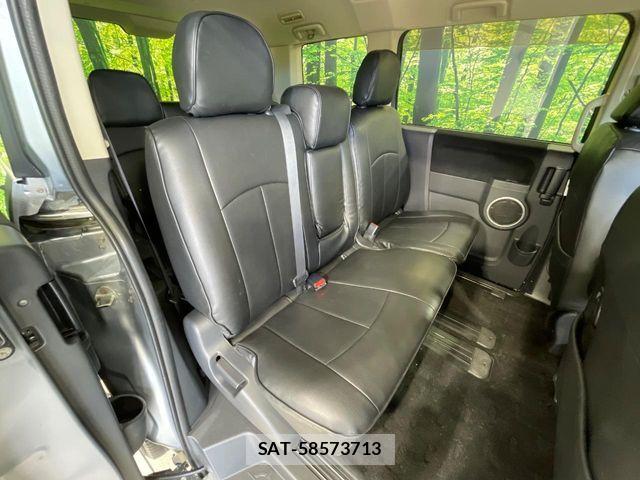 Mitsubishi DELICA 2013-07 8848728-8