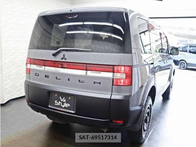 Mitsubishi DELICA 2011-09 8870822-18