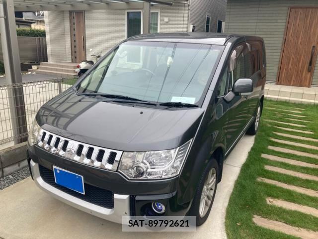 Mitsubishi DELICA 2014-01 8870823-1
