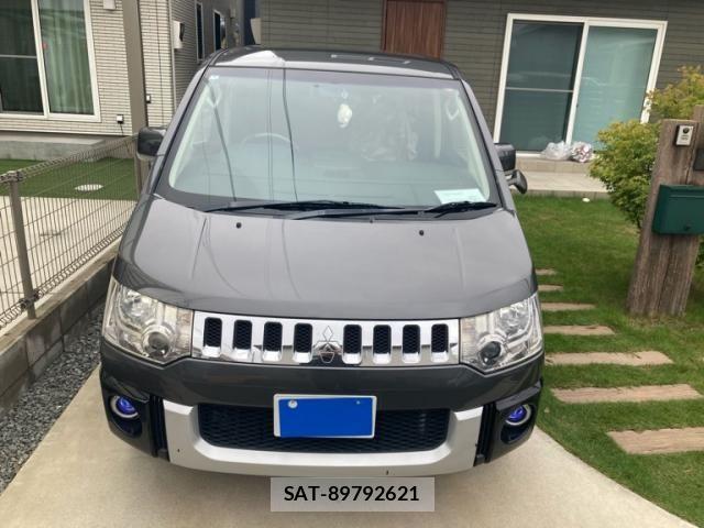 Mitsubishi DELICA 2014-01 8870823-2