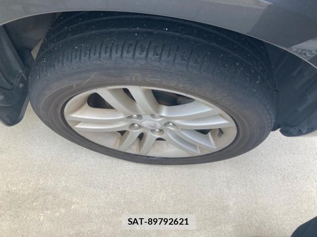 Mitsubishi DELICA 2014-01 8870823-5