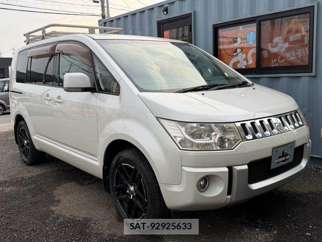 Mitsubishi DELICA 2011-05 8879467-15