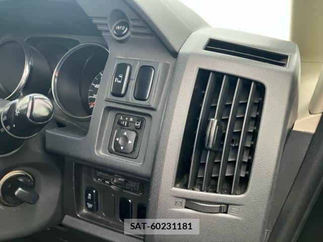 Mitsubishi DELICA 2013-09 8879470-16