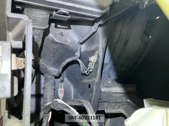 Mitsubishi DELICA 2013-09 8879470-21