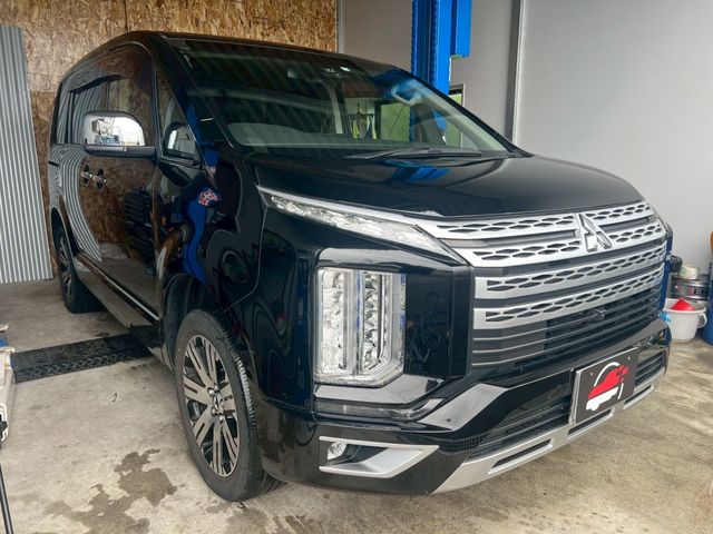 Mitsubishi DELICA 2019-03 1085189-12