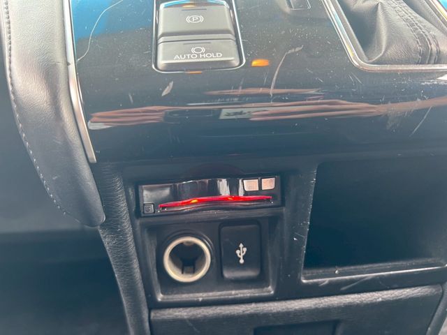 Mitsubishi DELICA 2019-03 1085189-15