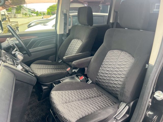 Mitsubishi DELICA 2019-03 1085189-7