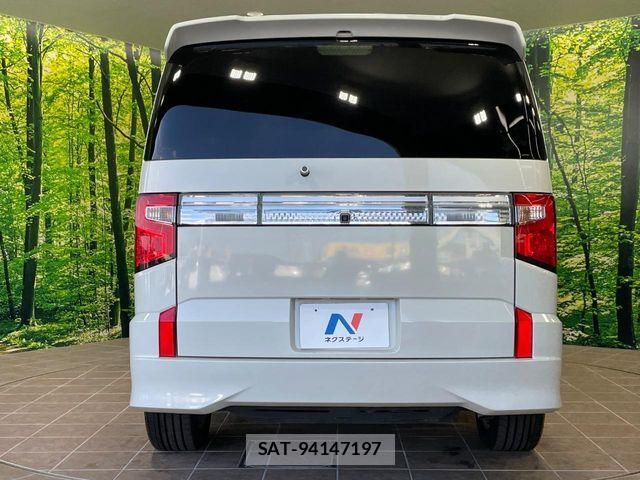 Mitsubishi DELICA 2019-03 1301461-15