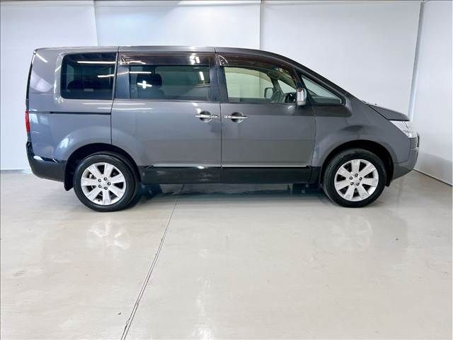 Mitsubishi DELICA 2018-05 1472065-7