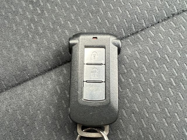Mitsubishi DELICA 2011-02 1488988-15