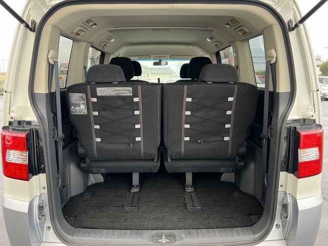 Mitsubishi DELICA 2011-02 1488988-21