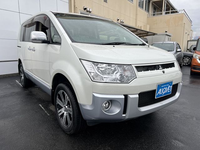 Mitsubishi DELICA 2011-02 1488988-2