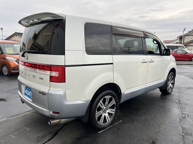 Mitsubishi DELICA 2011-02 1488988-3