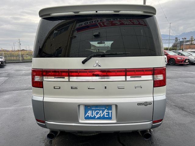 Mitsubishi DELICA 2011-02 1488988-4