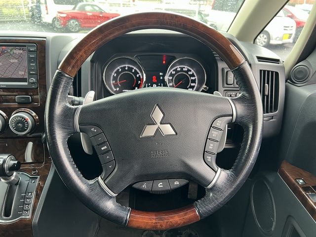 Mitsubishi DELICA 2011-02 1488988-7