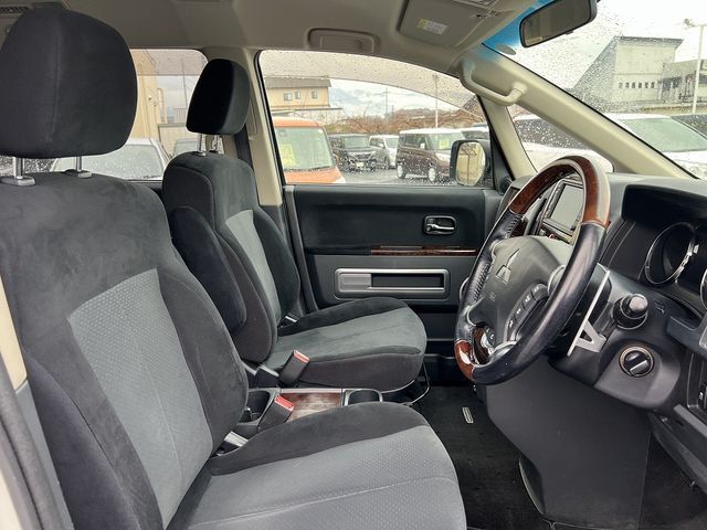 Mitsubishi DELICA 2011-02 1488988-8