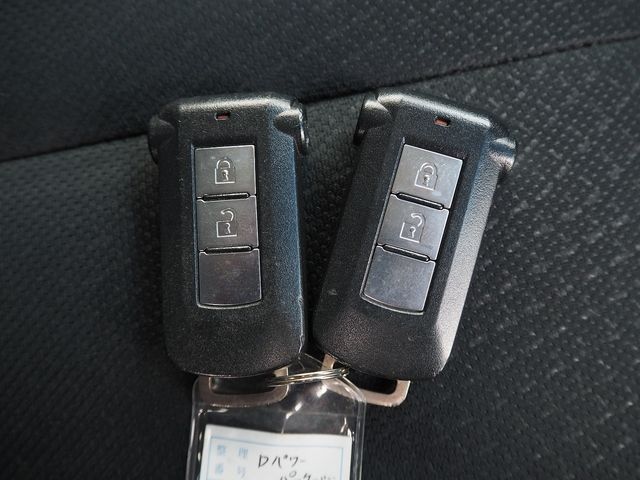 Mitsubishi DELICA 2014-11 2099186-17