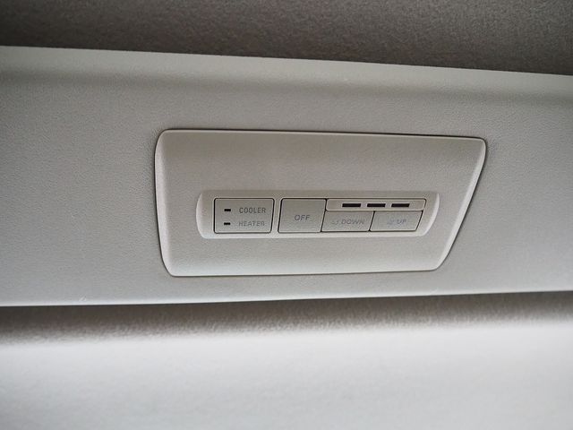 Mitsubishi DELICA 2014-11 2099186-25