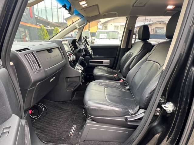 Mitsubishi DELICA 2014-04 2208162-10
