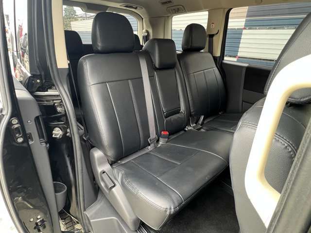 Mitsubishi DELICA 2014-04 2208162-11
