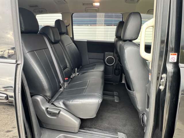 Mitsubishi DELICA 2014-04 2208162-12