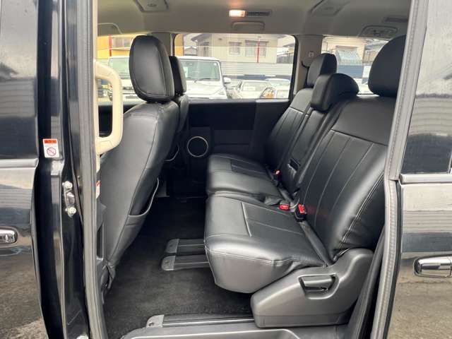 Mitsubishi DELICA 2014-04 2208162-14