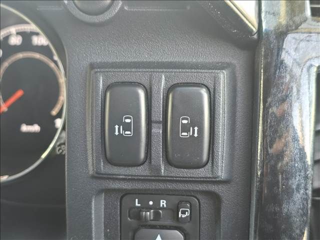 Mitsubishi DELICA 2011-07 3767823-13