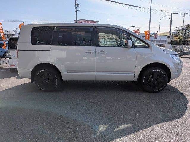 Mitsubishi DELICA 2018-09 4323033-17