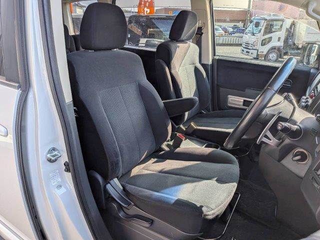 Mitsubishi DELICA 2018-09 4323033-7