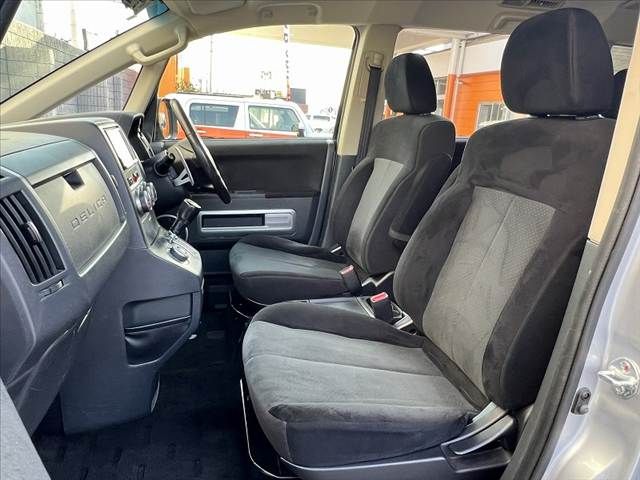 Mitsubishi DELICA 2009-07 4323038-16