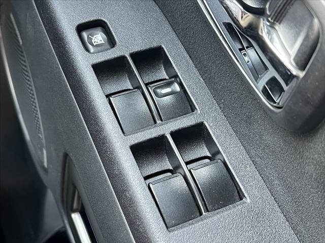 Mitsubishi DELICA 2009-07 4323038-29